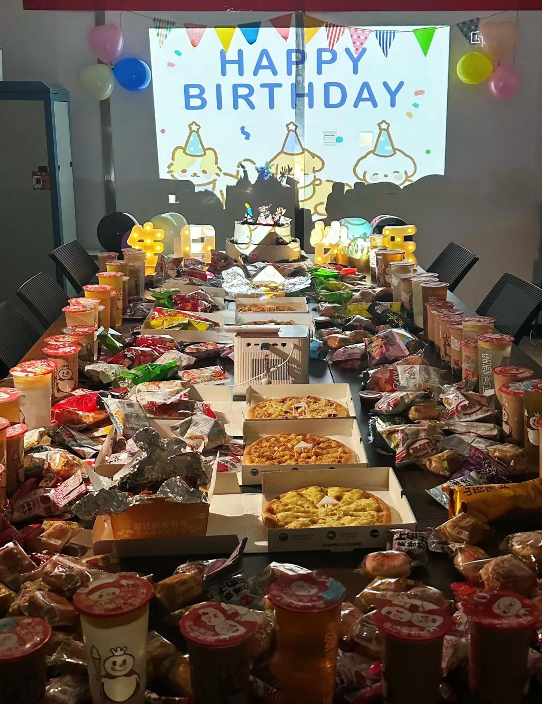 Azaroko langileen urtebetetze festa